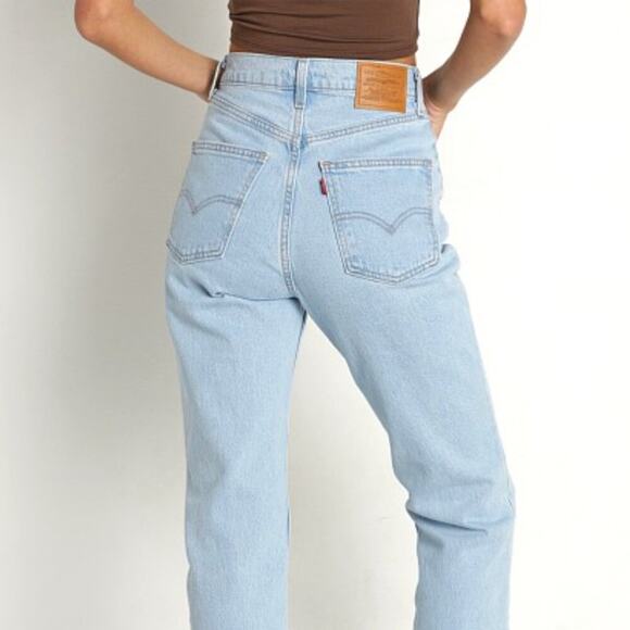 Levi's 70's High Slim Straight Jeans in Marin Hits Wash - Picture 2 of 10